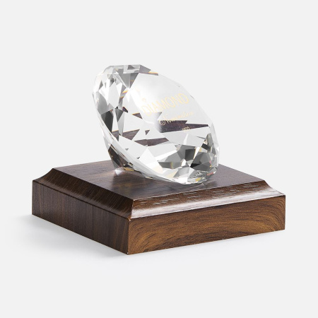 Стела Diamond